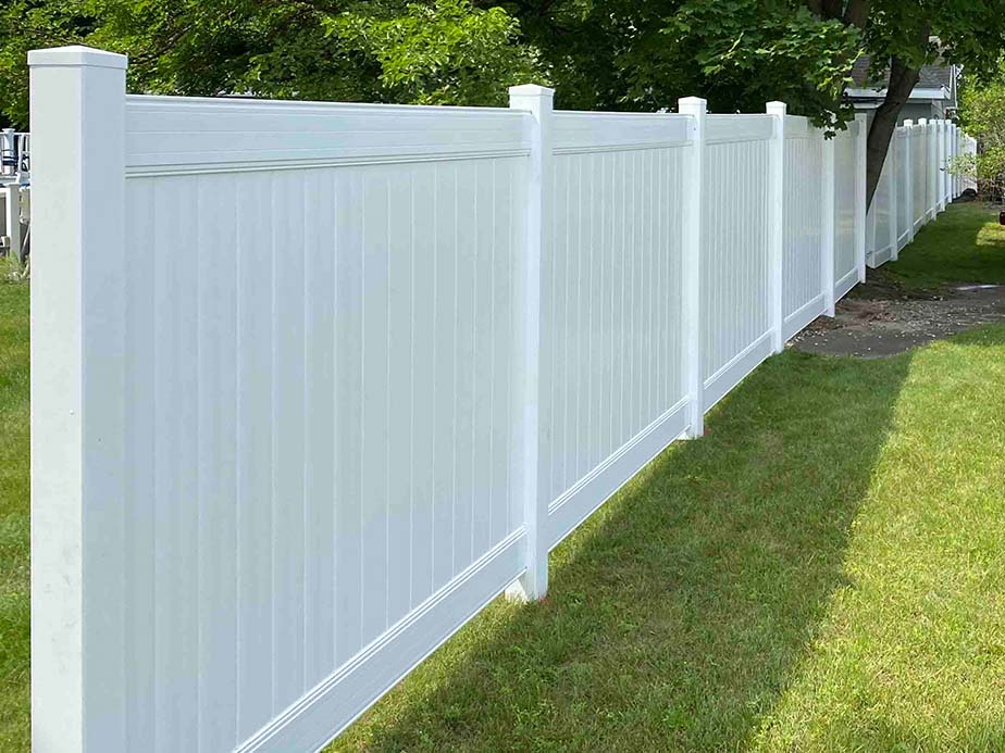 Appleton Wisconsin residential fencing contractor